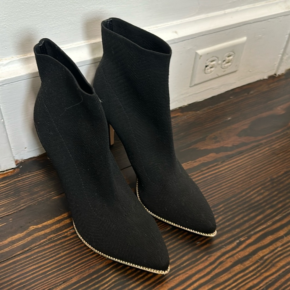 BCBG generation sock bootie